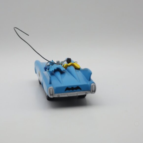 Vintage "Batmobile" Hallmark Keepsake Ornament 1995 - Picture 8 of 9